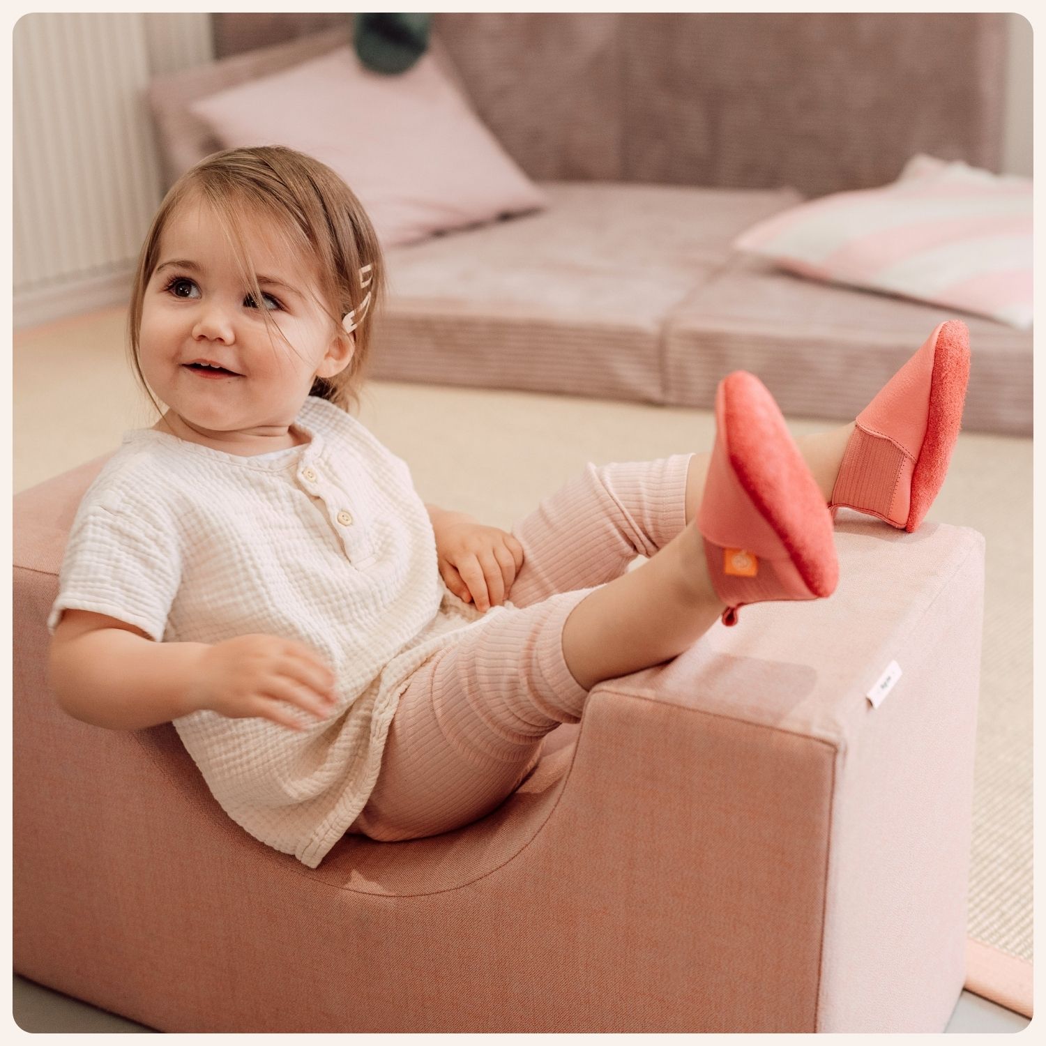 Crawling Shoes Elastie Pink - Image 2